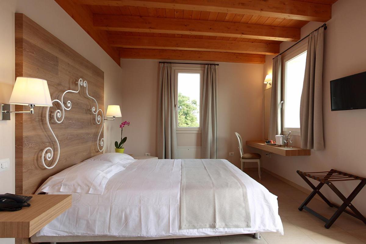 Agriturismo Corte Aurea Desenzano del Garda Exterior foto